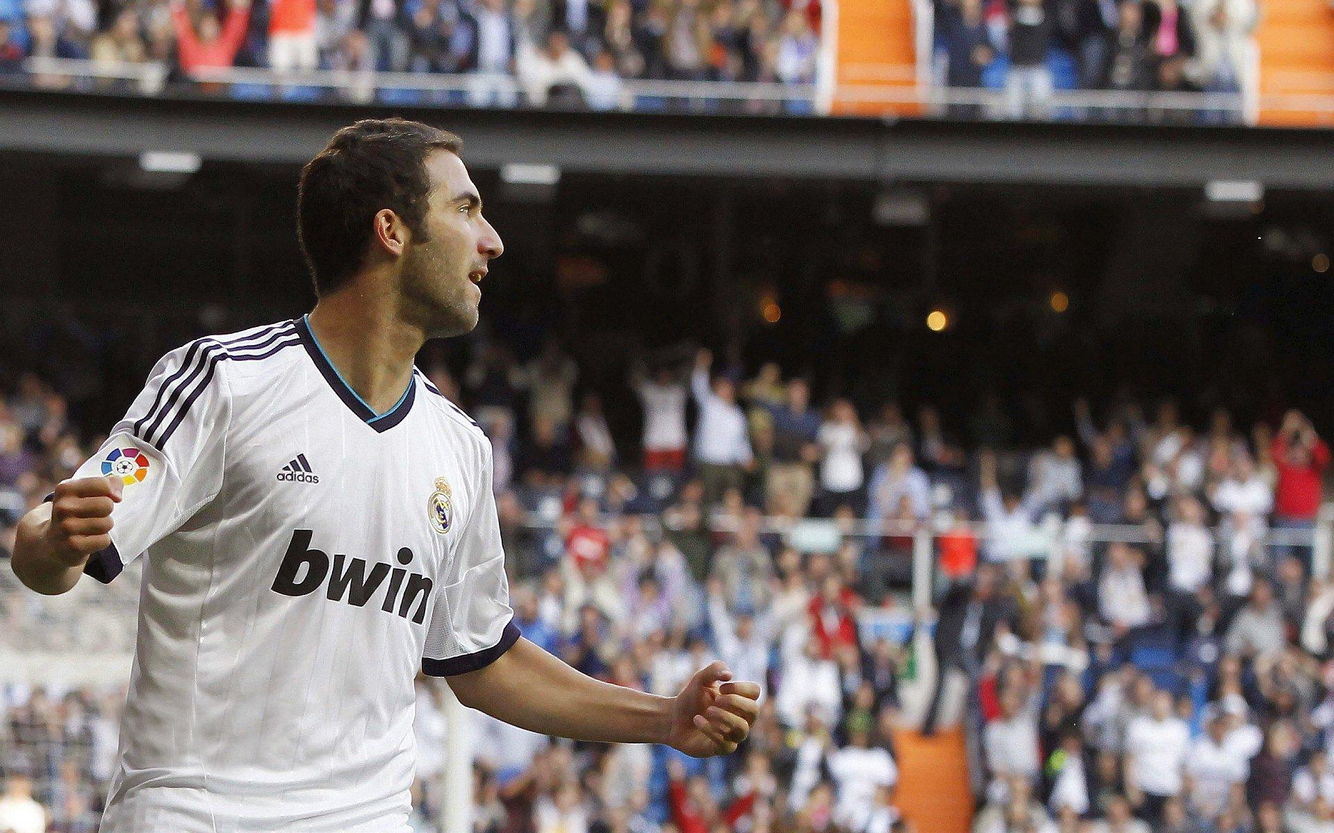 安布罗西尼敲响警钟，无中锋体系下，普利希奇与莱奥的兼容性考验米兰进攻哲学